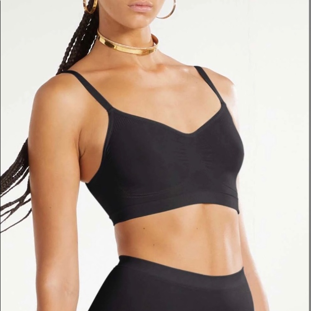 Fendi Skims sculpting bra Black!